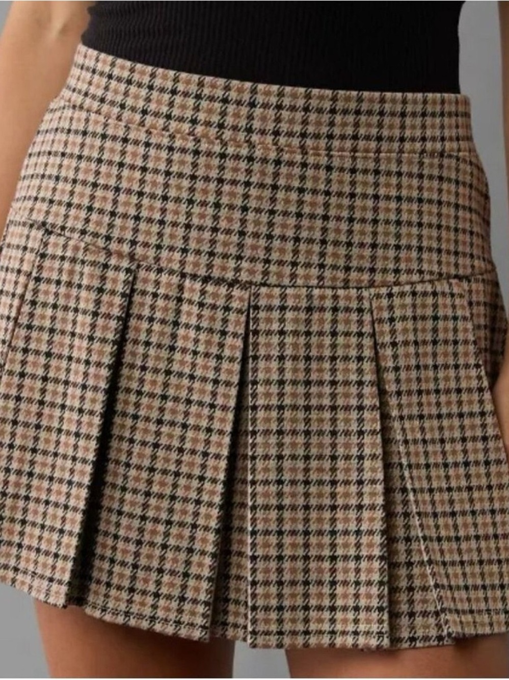 American Eagle plaid pleated skort